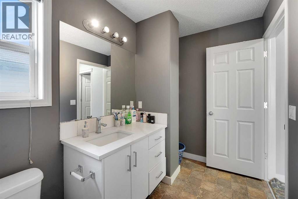 14 Marthas Close Ne, Calgary, Alberta  T3J 4P2 - Photo 21 - A2300029