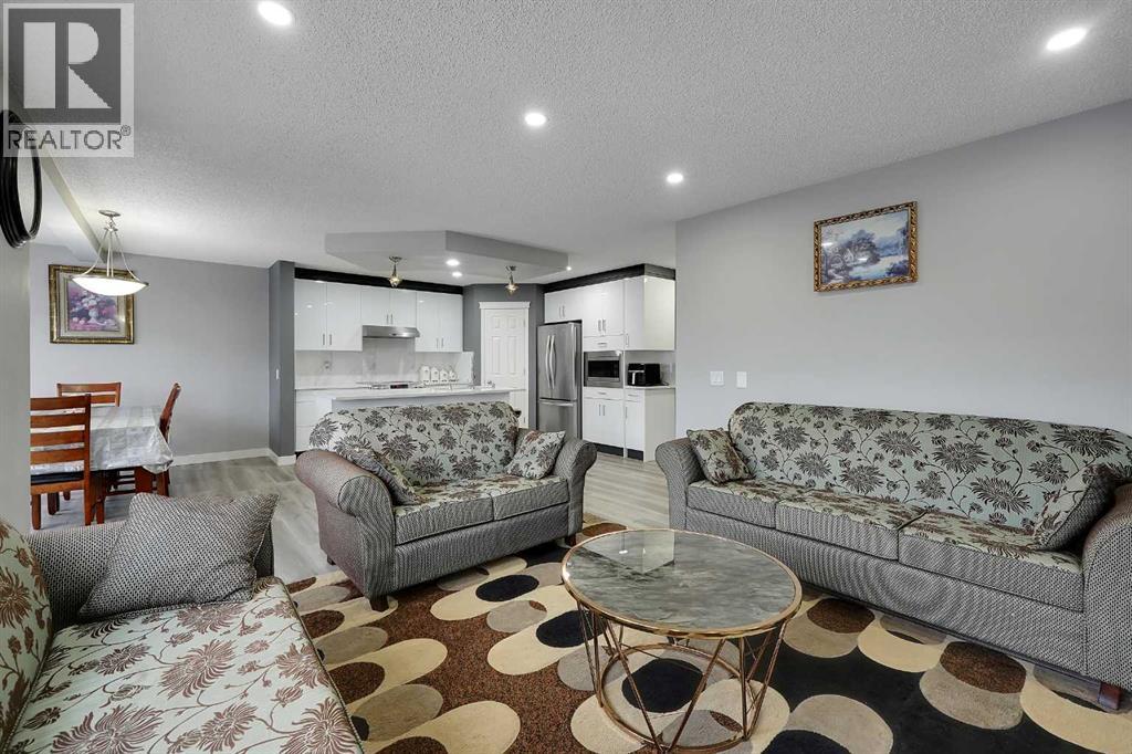 14 Marthas Close Ne, Calgary, Alberta  T3J 4P2 - Photo 8 - A2300029