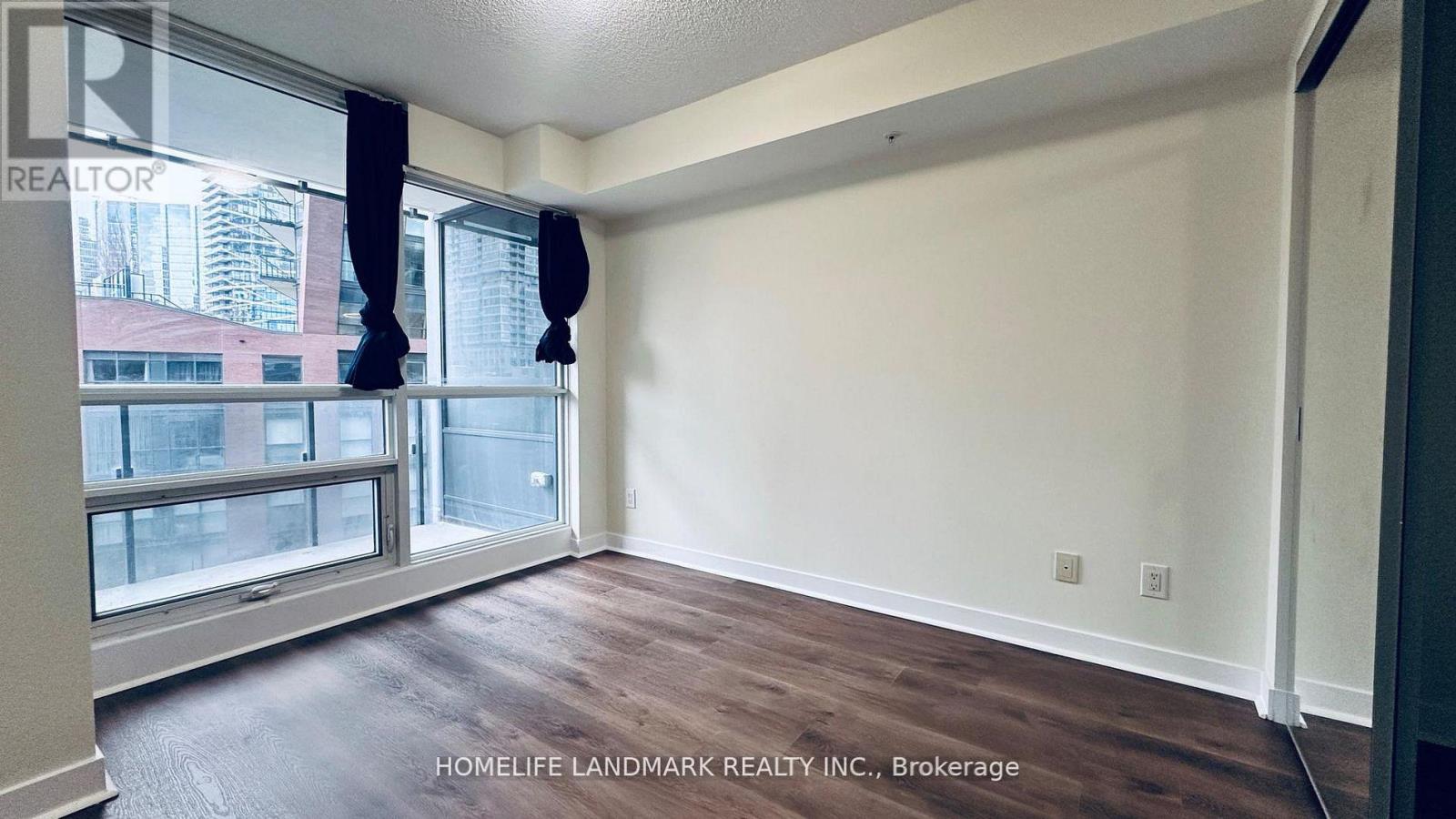 605 - 295 Adelaide Street W, Toronto, Ontario  M5V 0L4 - Photo 10 - C13033478