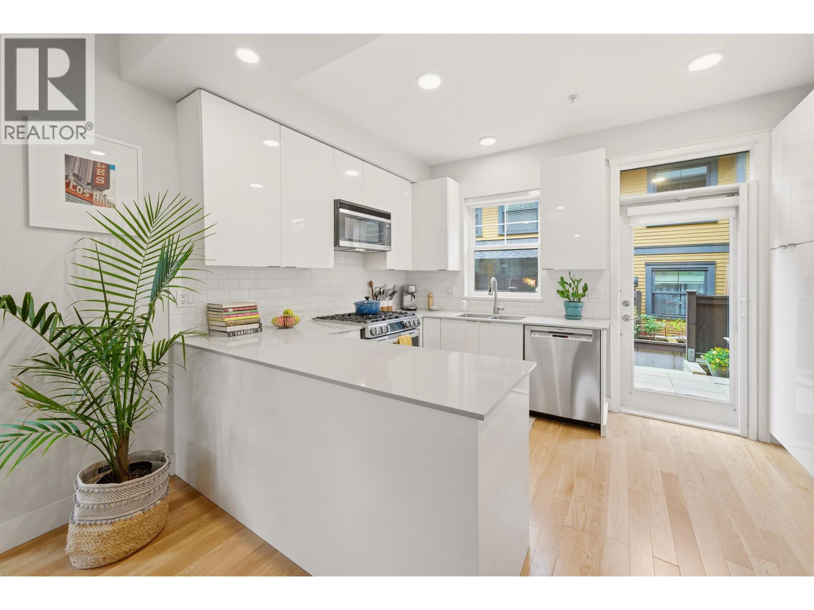 1837 Charles Street, Vancouver, British Columbia  V5L 0B2 - Photo 12 - R3114995