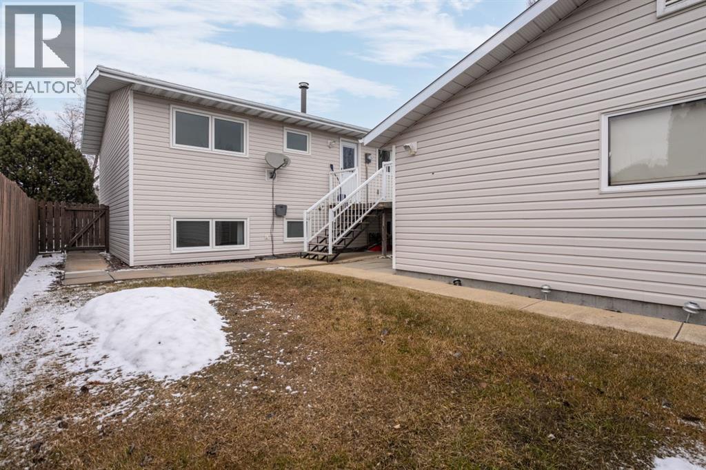 6607 44 Avenue, Camrose, Alberta  T4V 3L1 - Photo 30 - A2303700