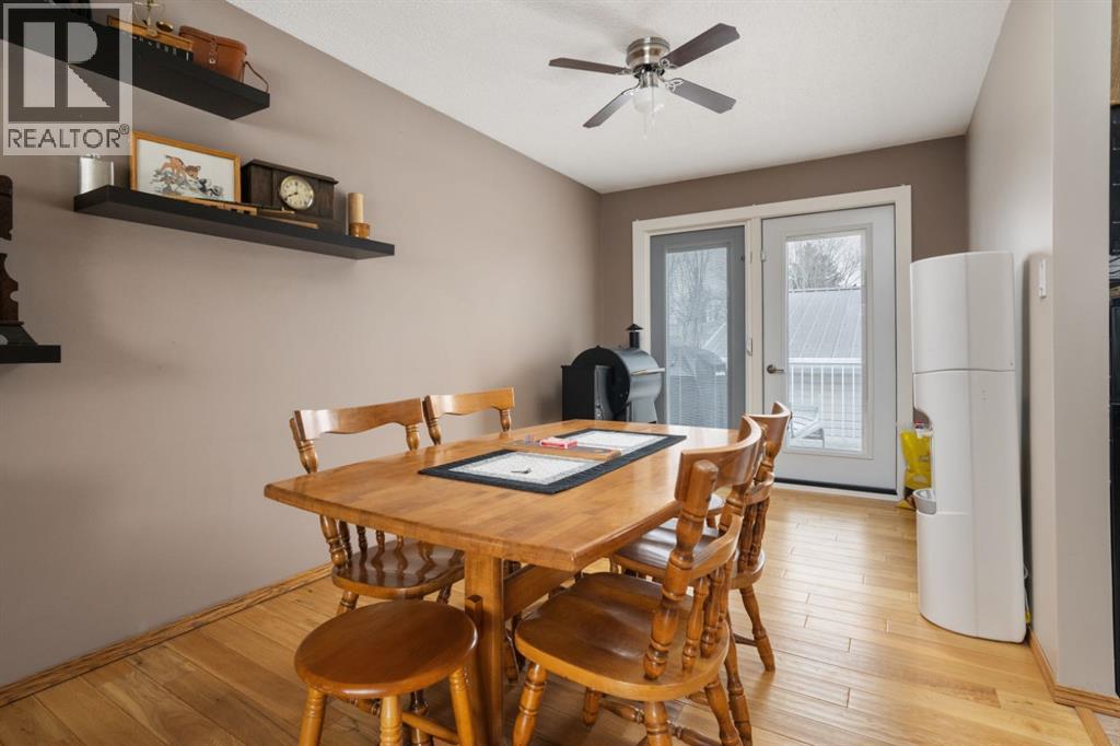 6607 44 Avenue, Camrose, Alberta  T4V 3L1 - Photo 5 - A2303700