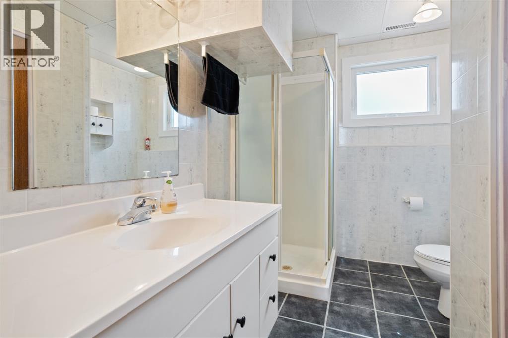 6607 44 Avenue, Camrose, Alberta  T4V 3L1 - Photo 21 - A2303700