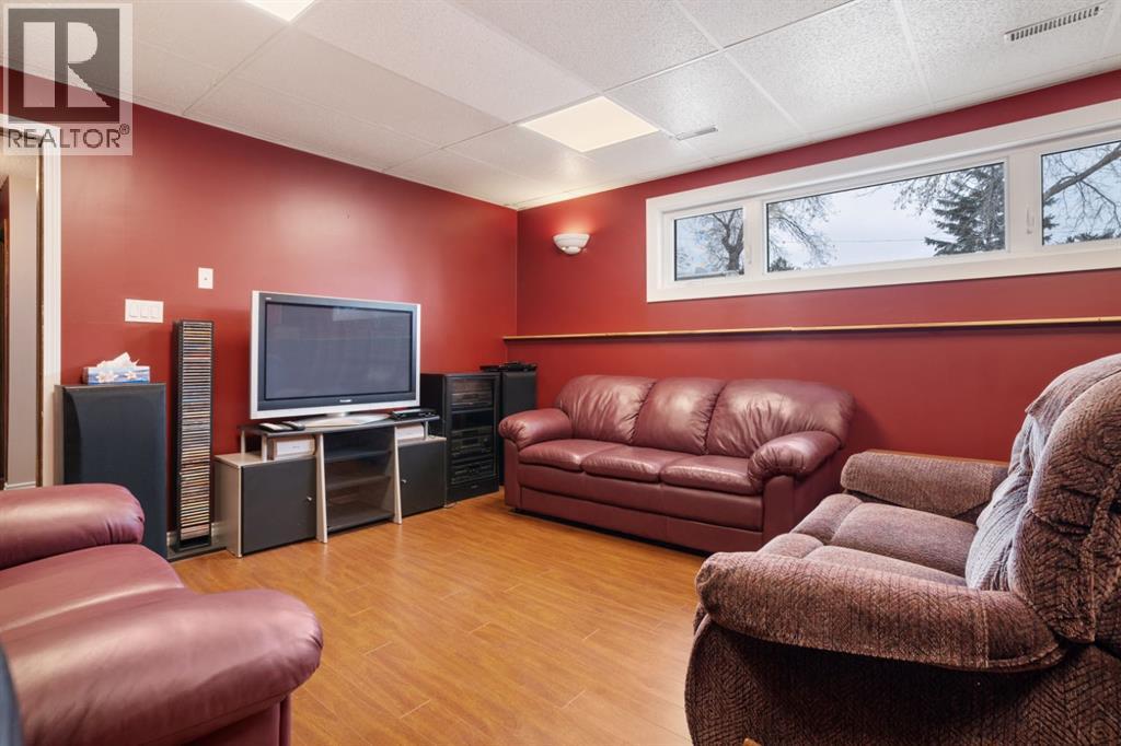 6607 44 Avenue, Camrose, Alberta  T4V 3L1 - Photo 17 - A2303700