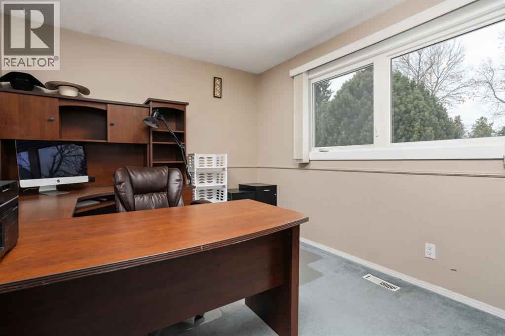 6607 44 Avenue, Camrose, Alberta  T4V 3L1 - Photo 13 - A2303700