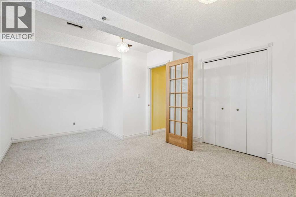 131 Woodglen Way Sw, Calgary, Alberta  T2W 4L9 - Photo 23 - A2298404