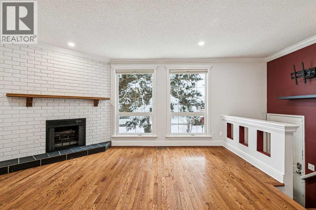 131 Woodglen Way Sw, Calgary, Alberta  T2W 4L9 - Photo 3 - A2298404