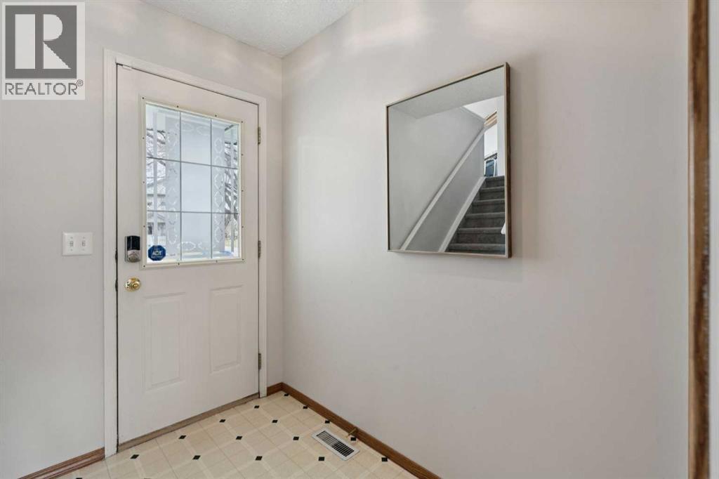 72 Mt Apex Green SE, Calgary, Alberta  T2Z 2V4 - Photo 2 - A2302021