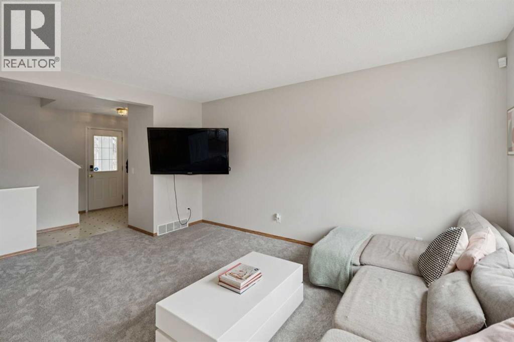 72 Mt Apex Green SE, Calgary, Alberta  T2Z 2V4 - Photo 9 - A2302021