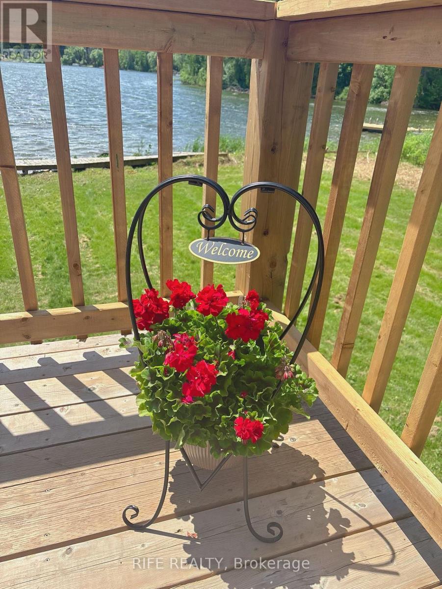 41 Connor Drive, Whitchurch-Stouffville, Ontario  L4A 7X3 - Photo 3 - N13033476