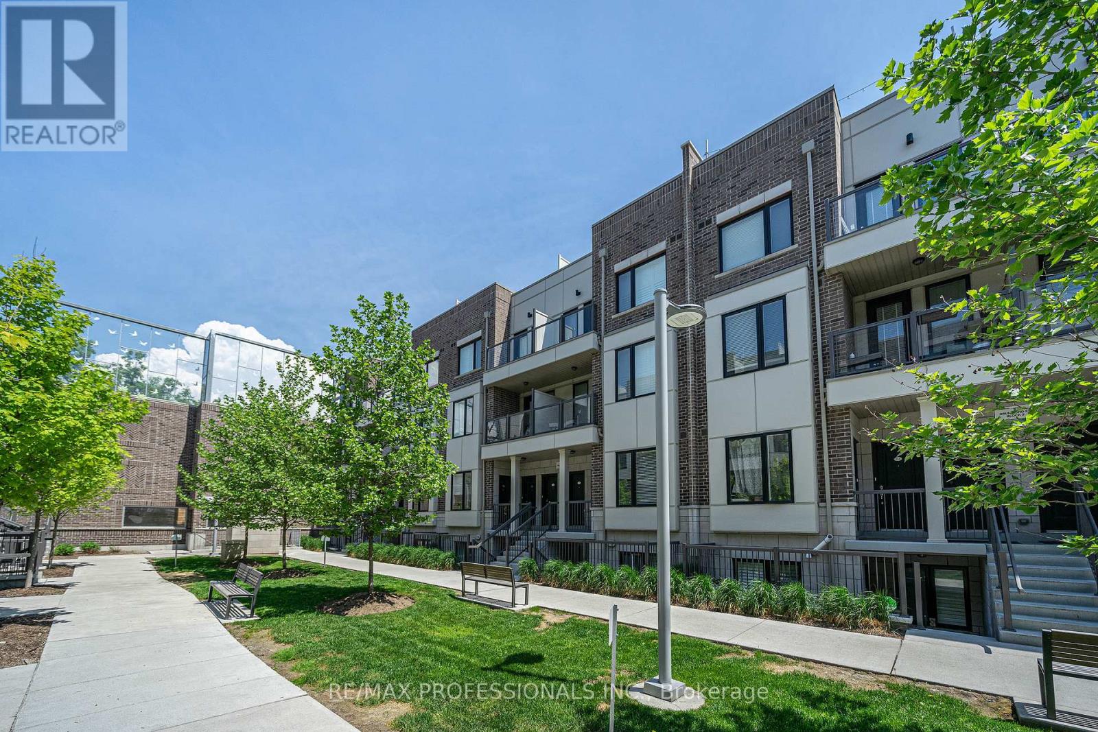 320 - 6 Drummond Street, Toronto, Ontario  M8V 1Y8 - Photo 2 - W13033472