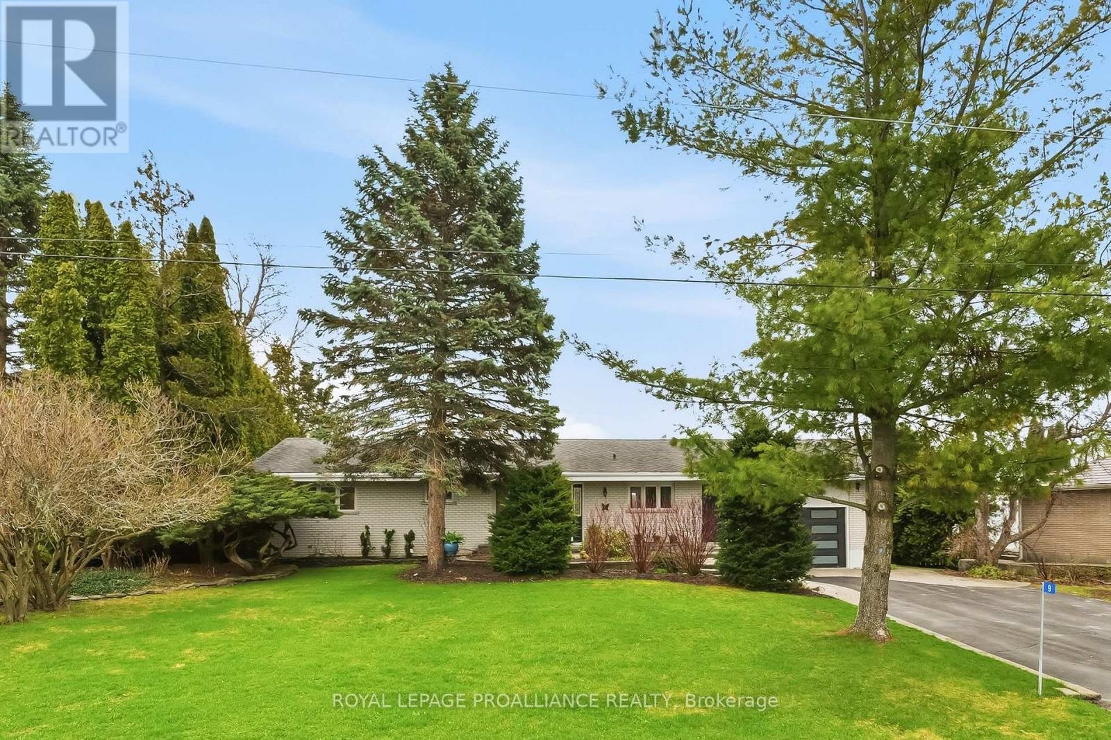 9 Dorthy Drive, Quinte West, Ontario  K8V 5P5 - Photo 2 - X13026054