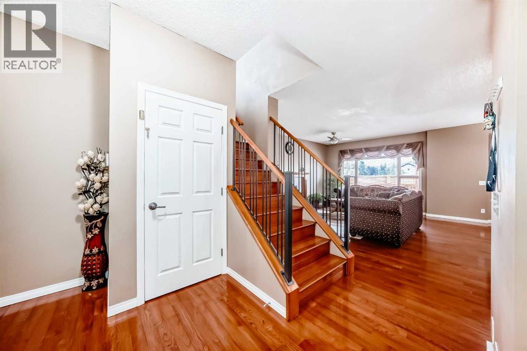 148 Saddlecrest Gardens Ne, Calgary, Alberta  T3J 0C3 - Photo 18 - A2303650