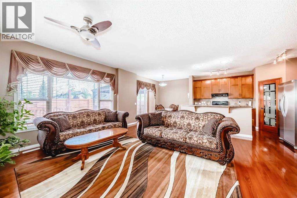 148 Saddlecrest Gardens Ne, Calgary, Alberta  T3J 0C3 - Photo 13 - A2303650