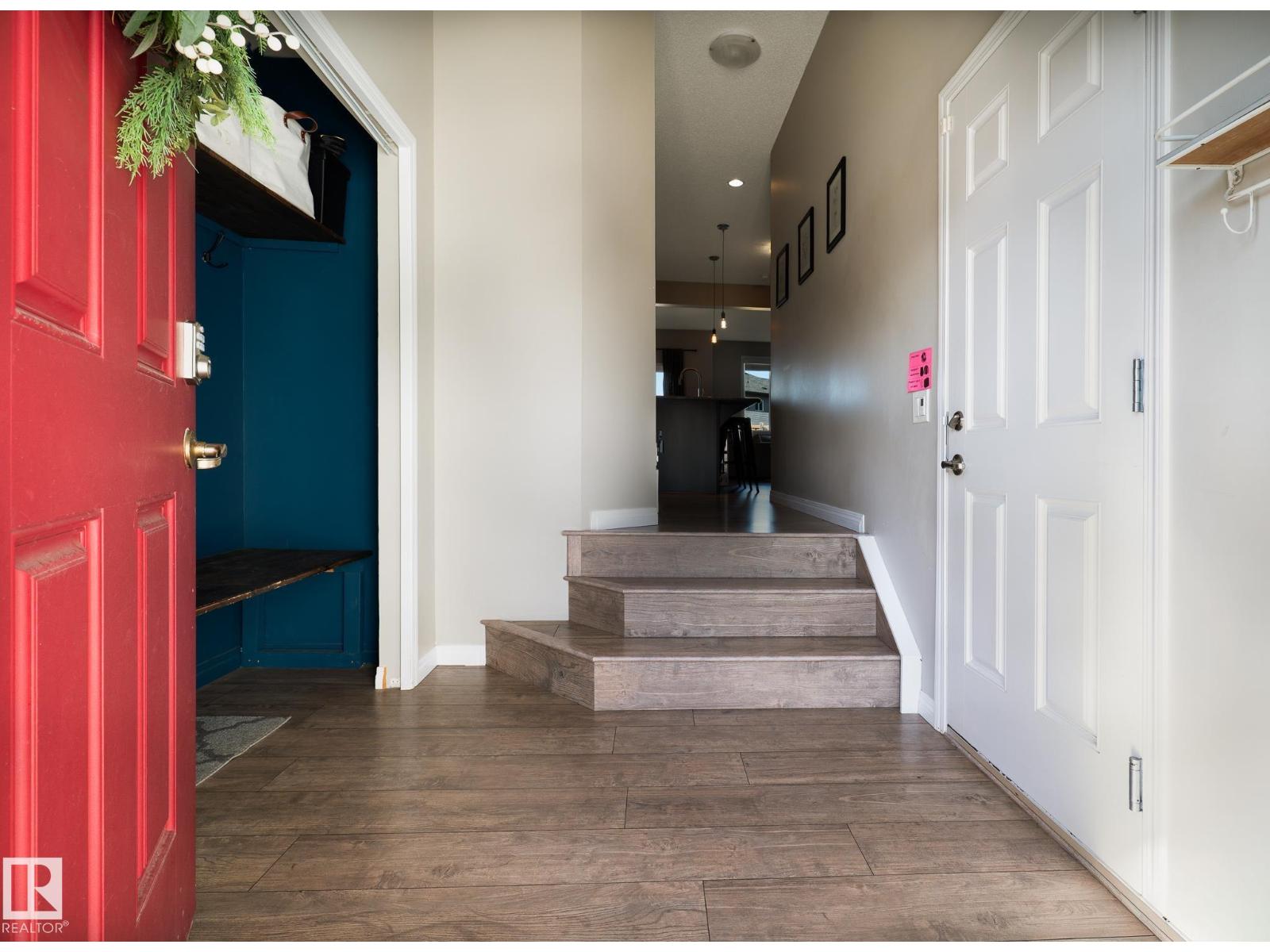 1245 Mcconachie Bv Nw, Edmonton, Alberta  T5Y 3T3 - Photo 2 - E4483660