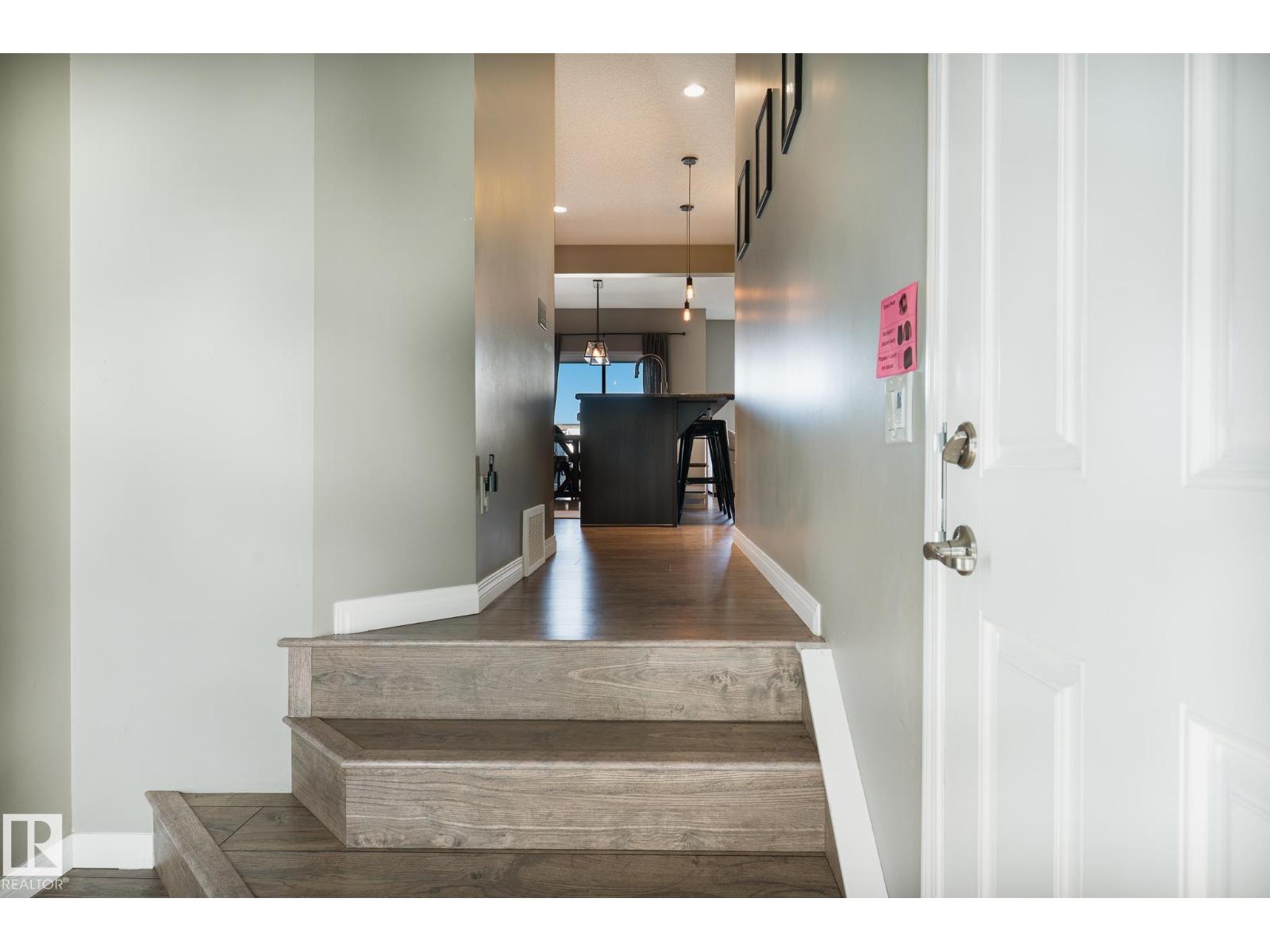 1245 Mcconachie Bv Nw, Edmonton, Alberta  T5Y 3T3 - Photo 3 - E4483660