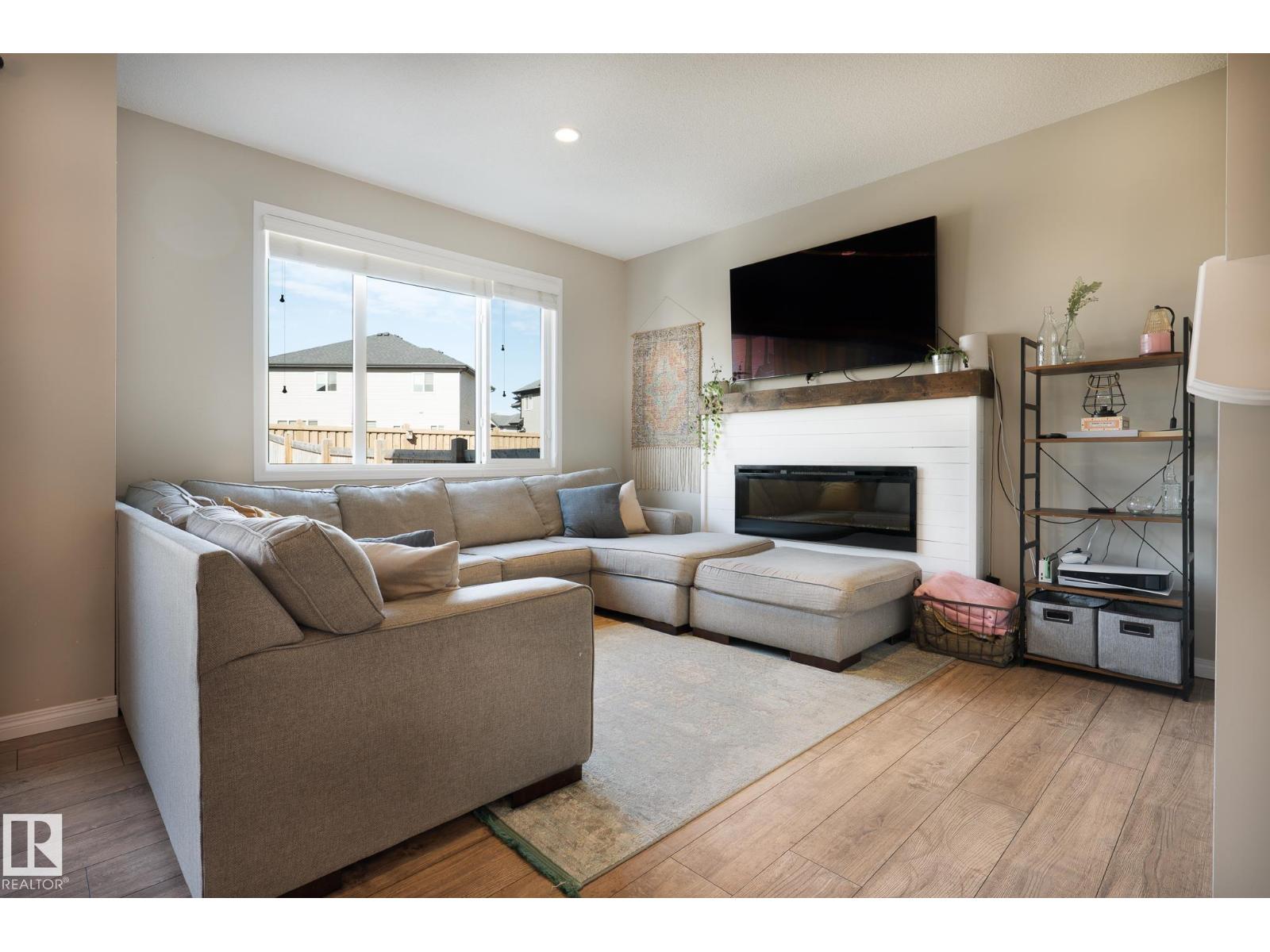 1245 Mcconachie Bv Nw, Edmonton, Alberta  T5Y 3T3 - Photo 7 - E4483660