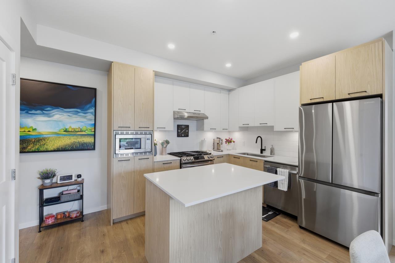 408 3317 148 Street, Surrey, British Columbia  V4P 0H9 - Photo 4 - R3110589