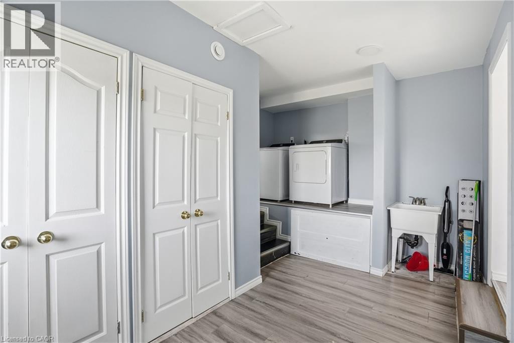 53 Young Road, Dunnville, Ontario  N1A 2W7 - Photo 17 - 40821918