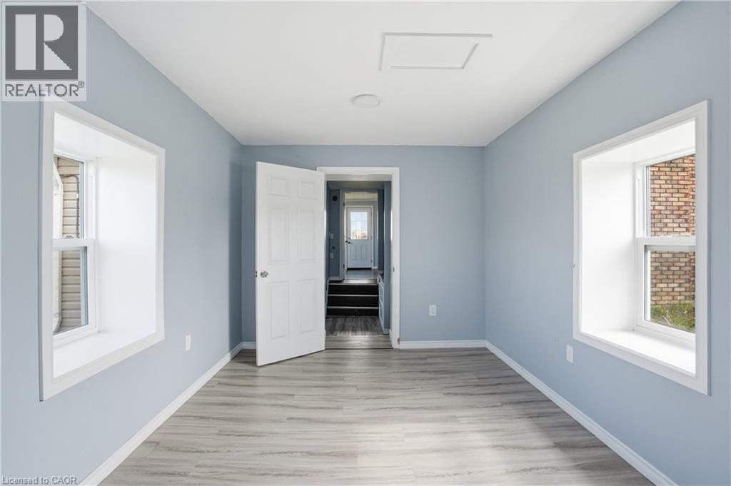 53 Young Road, Dunnville, Ontario  N1A 2W7 - Photo 11 - 40821918