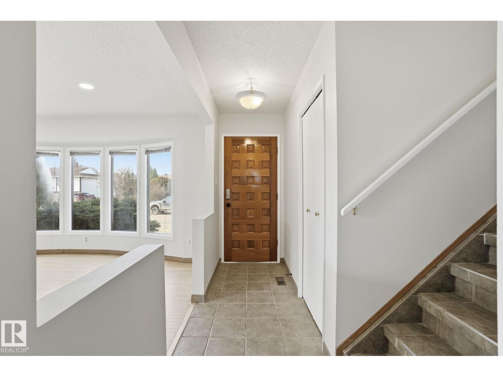 15811 114 St Nw, Edmonton, Alberta  T5X 2V2 - Photo 3 - E4483661