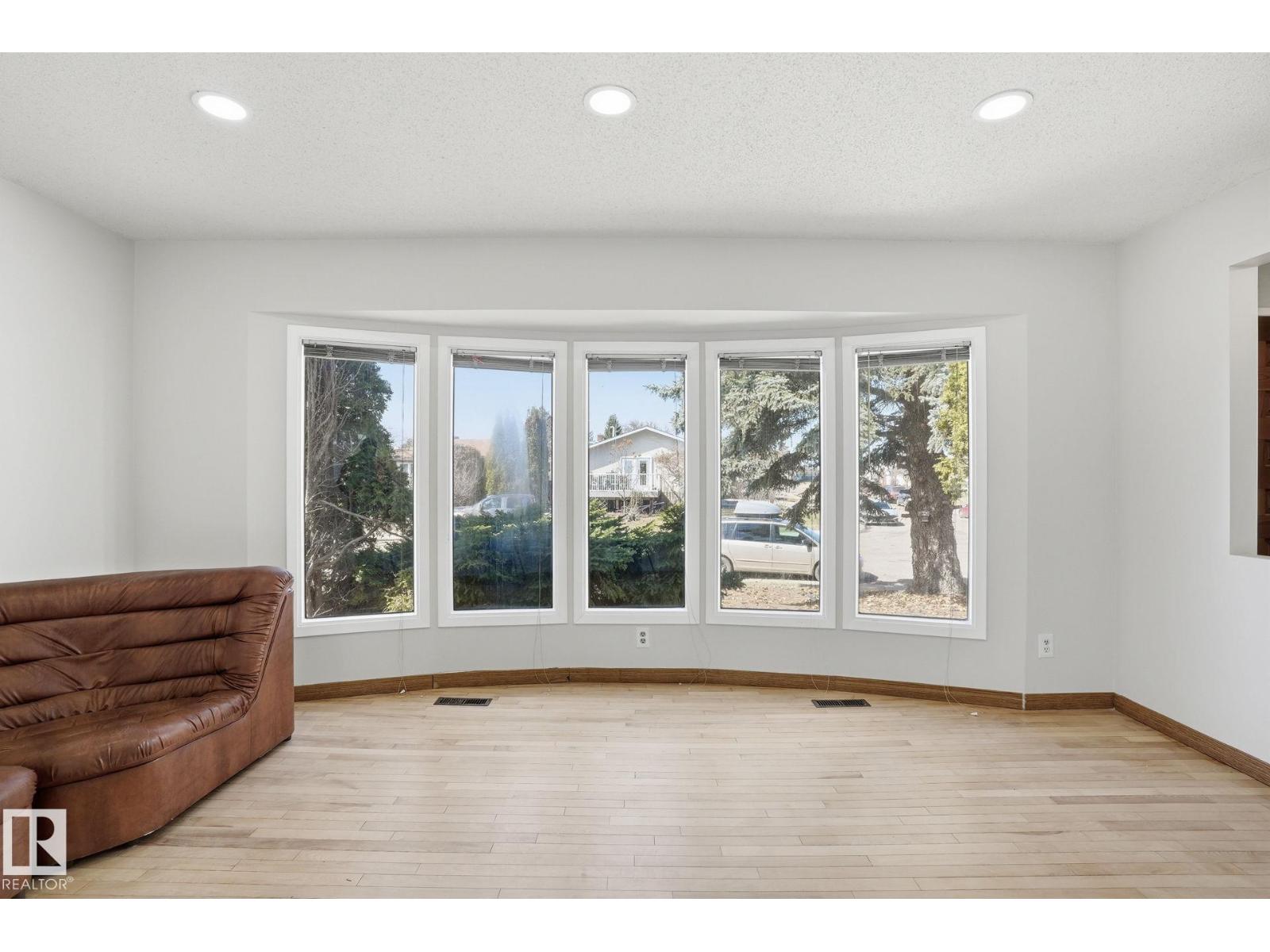 15811 114 St Nw, Edmonton, Alberta  T5X 2V2 - Photo 4 - E4483661