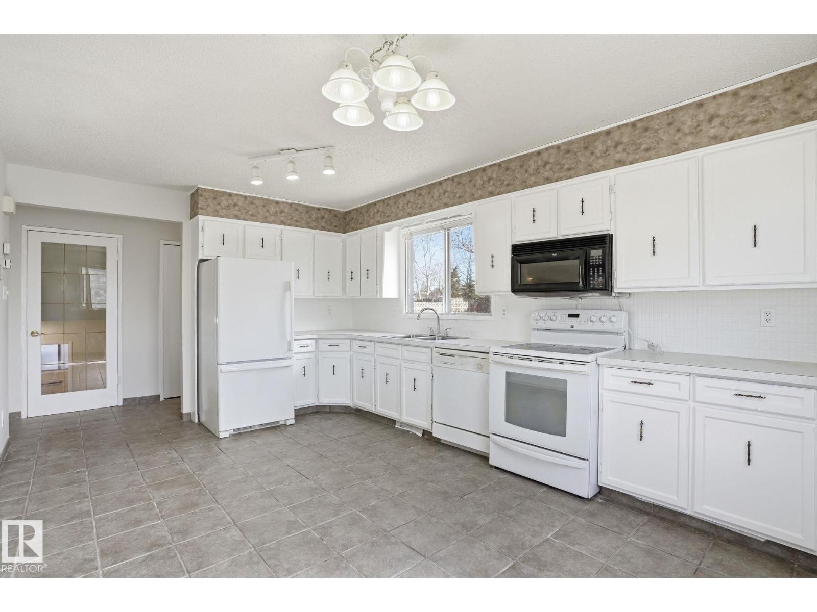 15811 114 St Nw, Edmonton, Alberta  T5X 2V2 - Photo 5 - E4483661