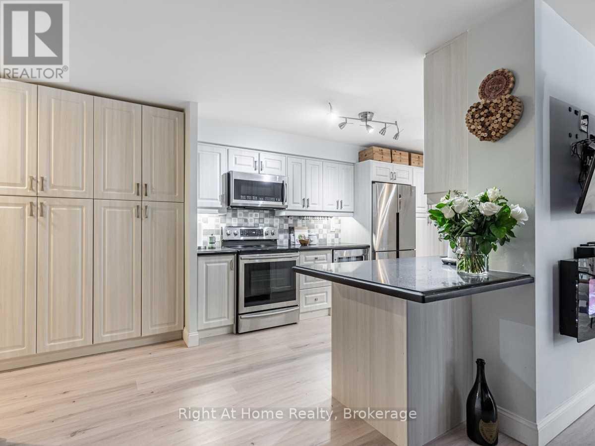 513 - 24 Wellesley Street W, Toronto, Ontario  M4Y 2X6 - Photo 6 - C13033498