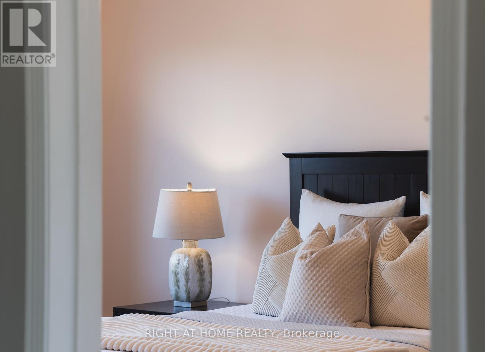 1251 Lamont Crescent, Milton, Ontario  L9T 6W4 - Photo 21 - W12908180