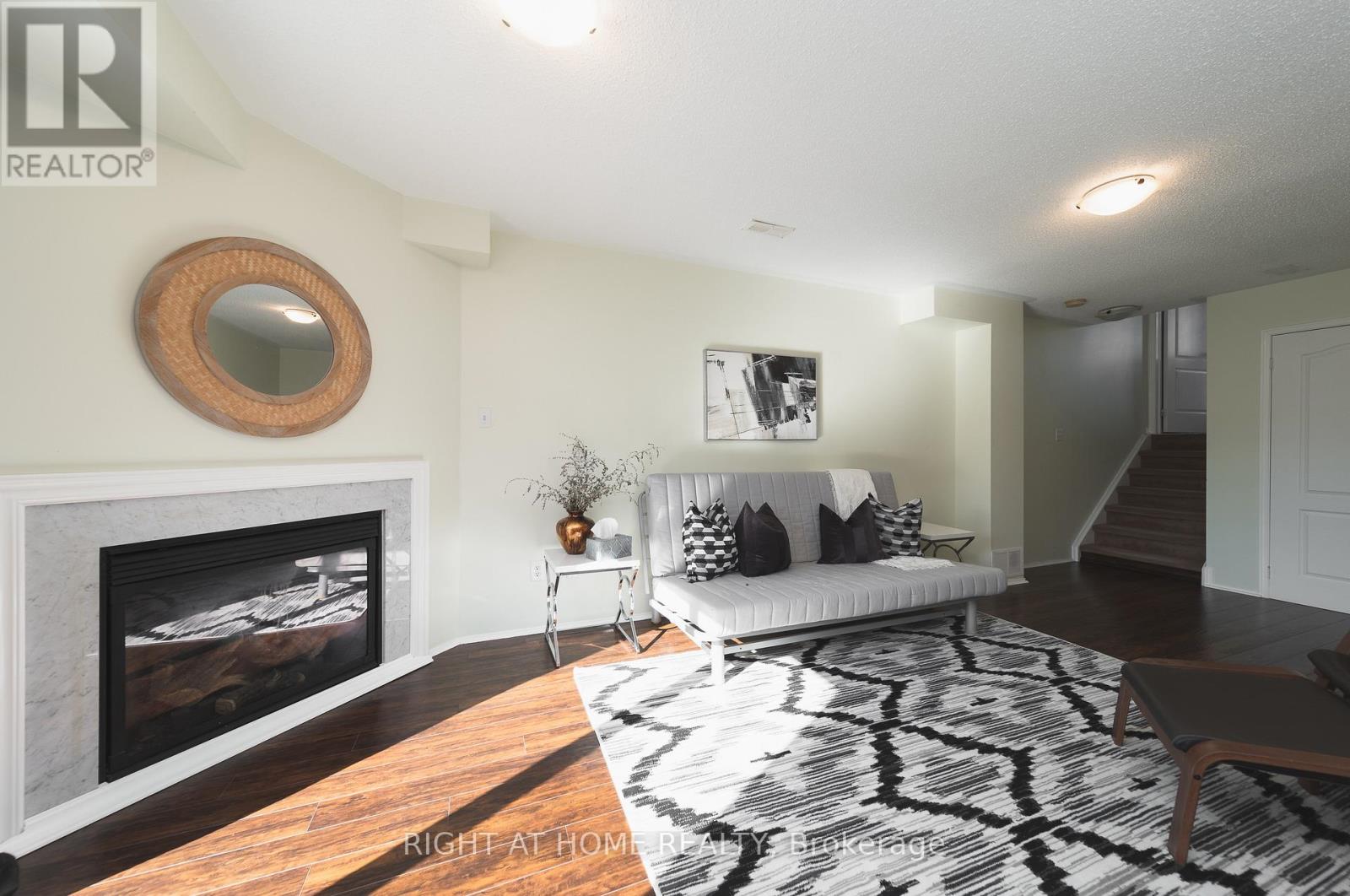 1251 Lamont Crescent, Milton, Ontario  L9T 6W4 - Photo 30 - W12908180