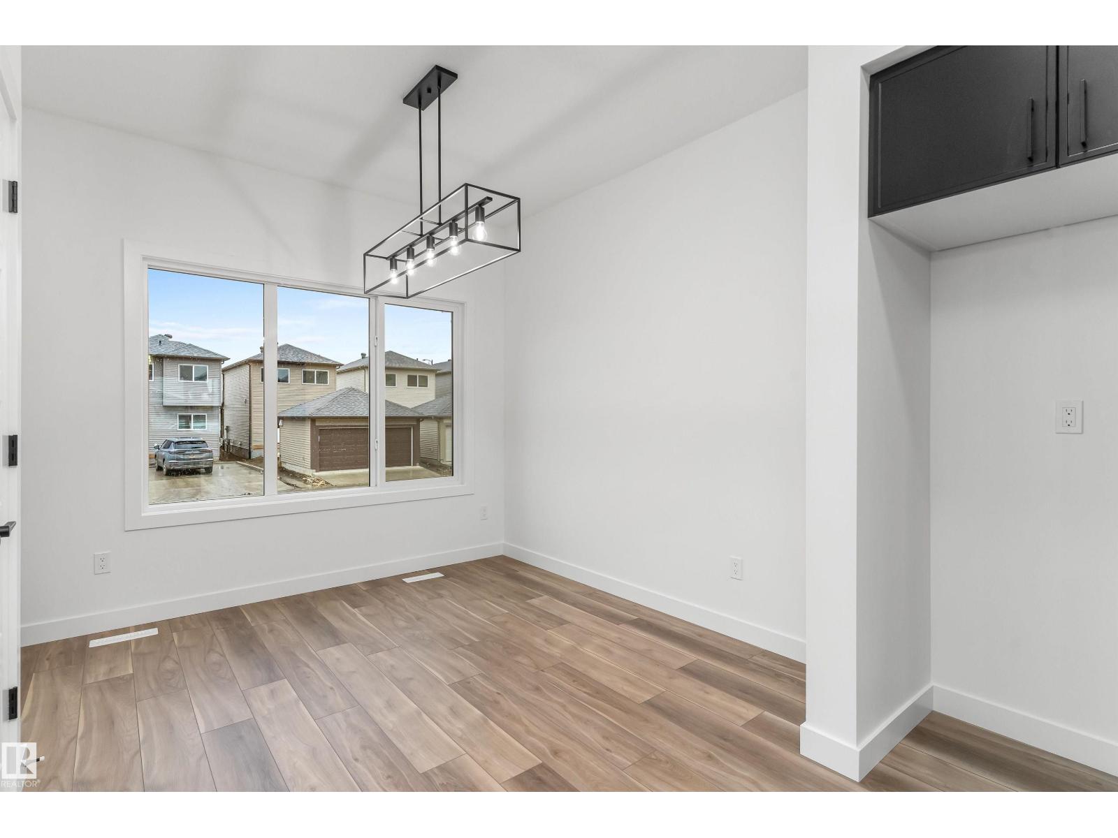 1052 14 Av Nw, Edmonton, Alberta  T6T 2W7 - Photo 6 - E4477566