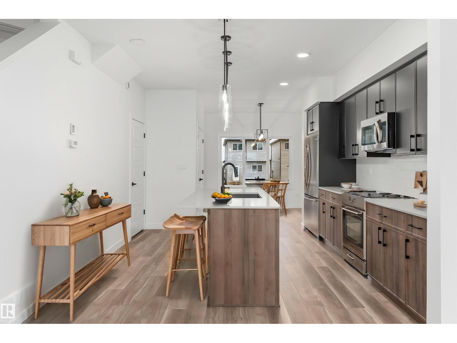 1052 14 Av Nw, Edmonton, Alberta  T6T 2W7 - Photo 12 - E4477566