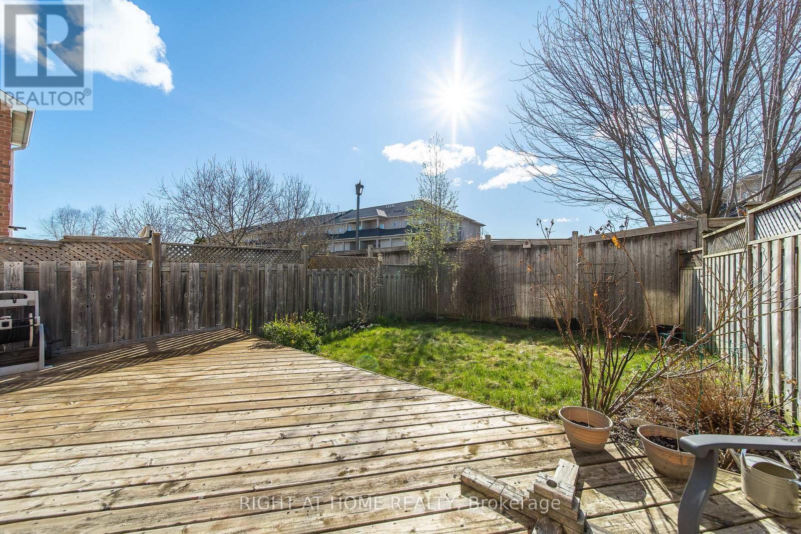 1251 Lamont Crescent, Milton, Ontario  L9T 6W4 - Photo 35 - W12908180