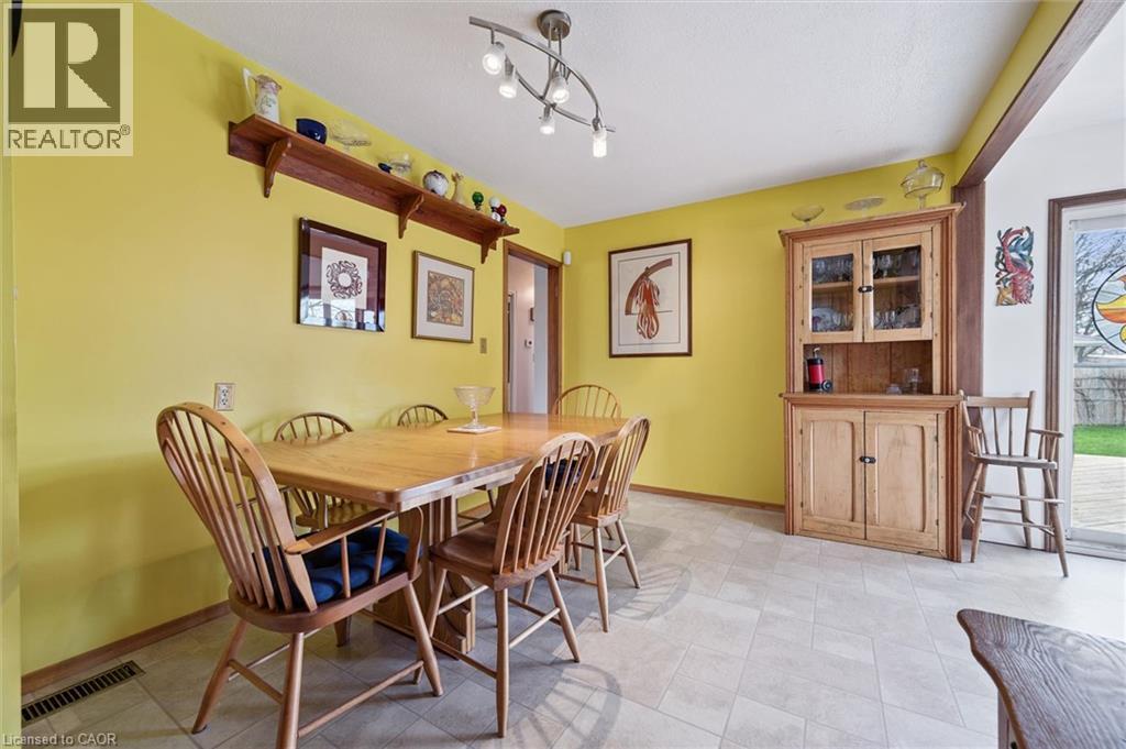 26 Parkhill Court, Kitchener, Ontario  N2C 2C4 - Photo 12 - 40822376