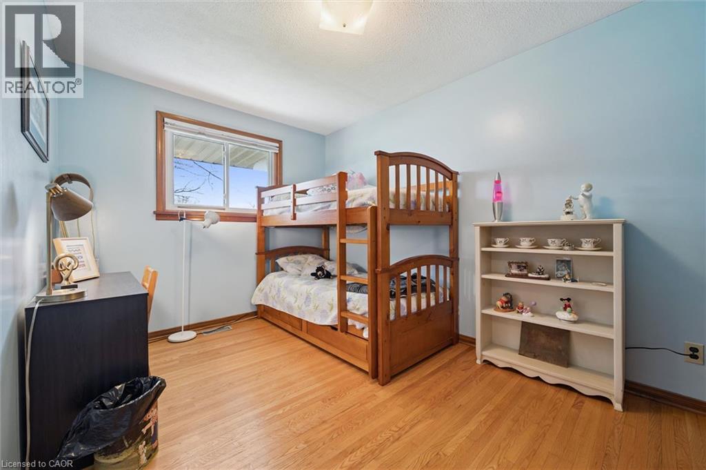 26 Parkhill Court, Kitchener, Ontario  N2C 2C4 - Photo 17 - 40822376