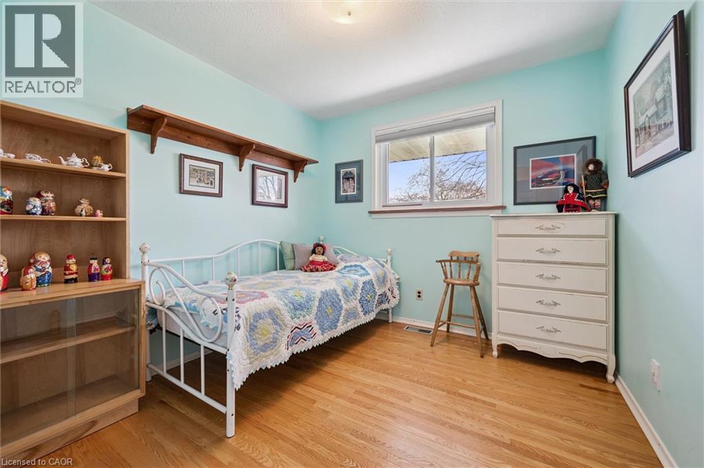 26 Parkhill Court, Kitchener, Ontario  N2C 2C4 - Photo 19 - 40822376