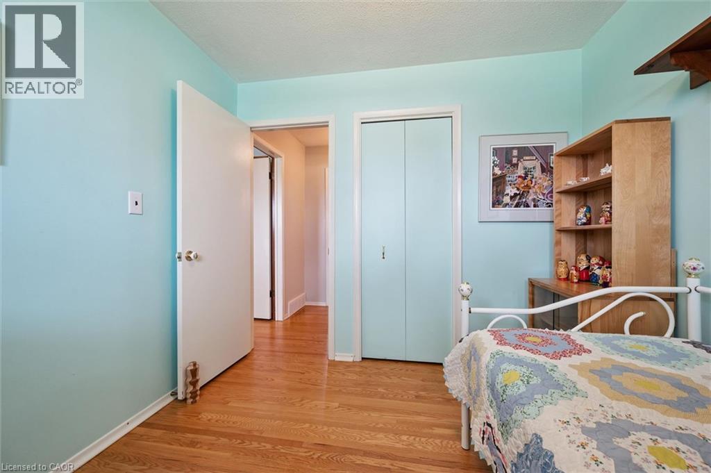 26 Parkhill Court, Kitchener, Ontario  N2C 2C4 - Photo 20 - 40822376