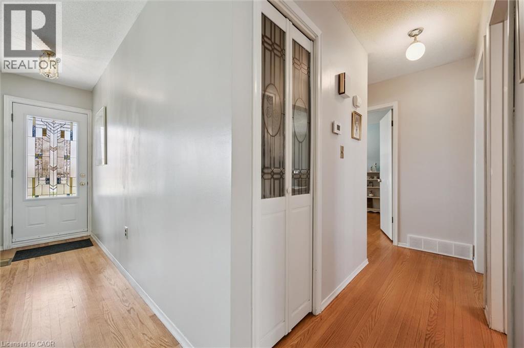 26 Parkhill Court, Kitchener, Ontario  N2C 2C4 - Photo 13 - 40822376