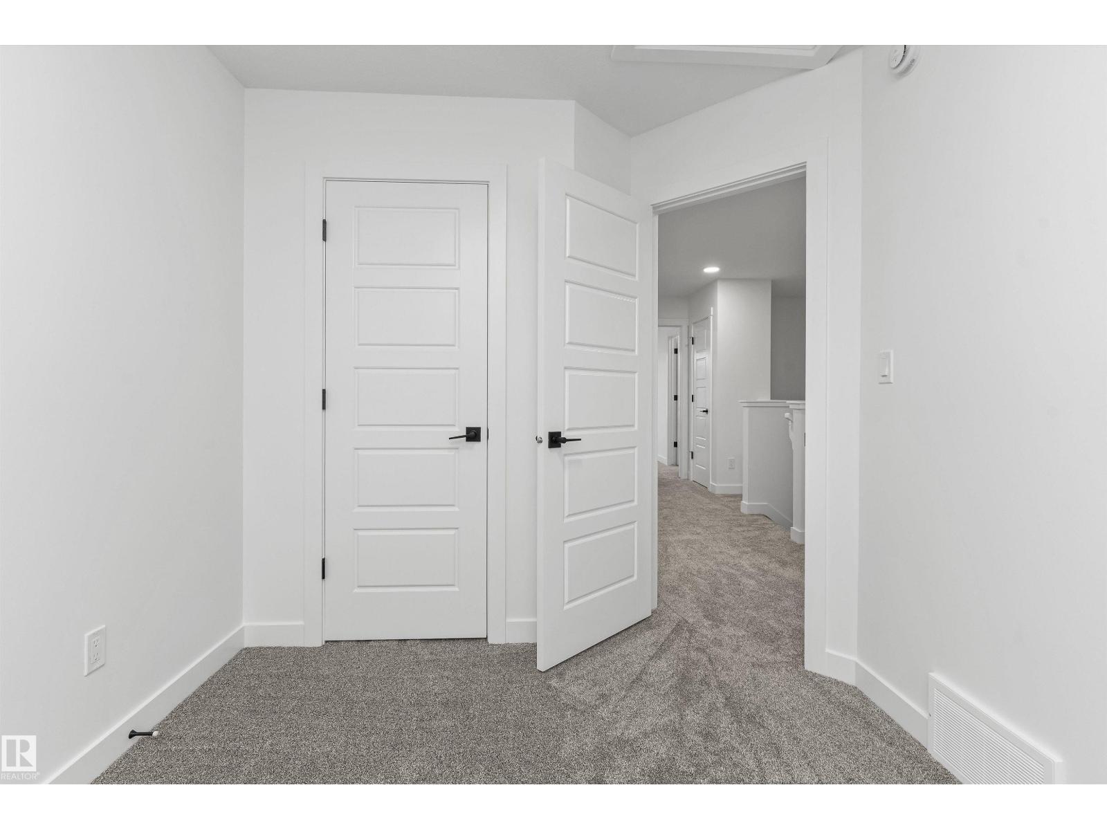 1052 14 Av Nw, Edmonton, Alberta  T6T 2W7 - Photo 21 - E4477566