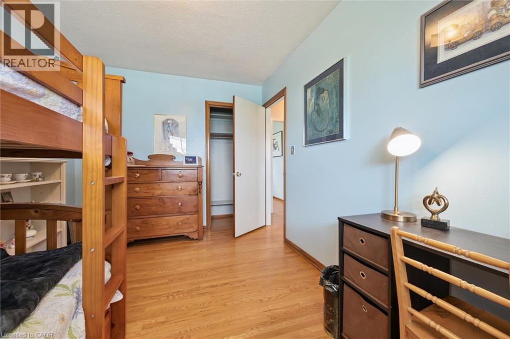 26 Parkhill Court, Kitchener, Ontario  N2C 2C4 - Photo 18 - 40822376