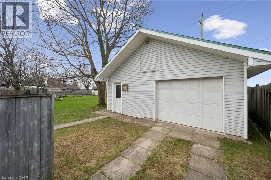 26 Parkhill Court, Kitchener, Ontario  N2C 2C4 - Photo 34 - 40822376