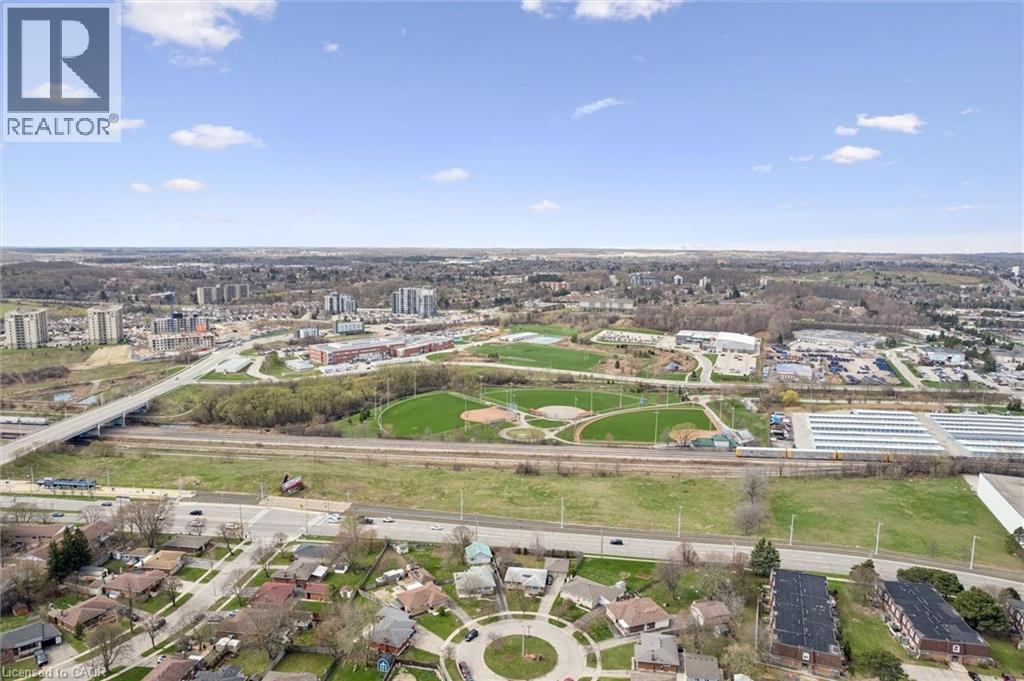 26 Parkhill Court, Kitchener, Ontario  N2C 2C4 - Photo 42 - 40822376