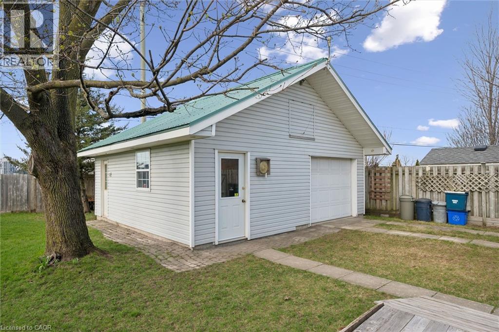 26 Parkhill Court, Kitchener, Ontario  N2C 2C4 - Photo 39 - 40822376