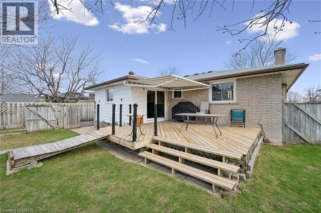 26 Parkhill Court, Kitchener, Ontario  N2C 2C4 - Photo 40 - 40822376