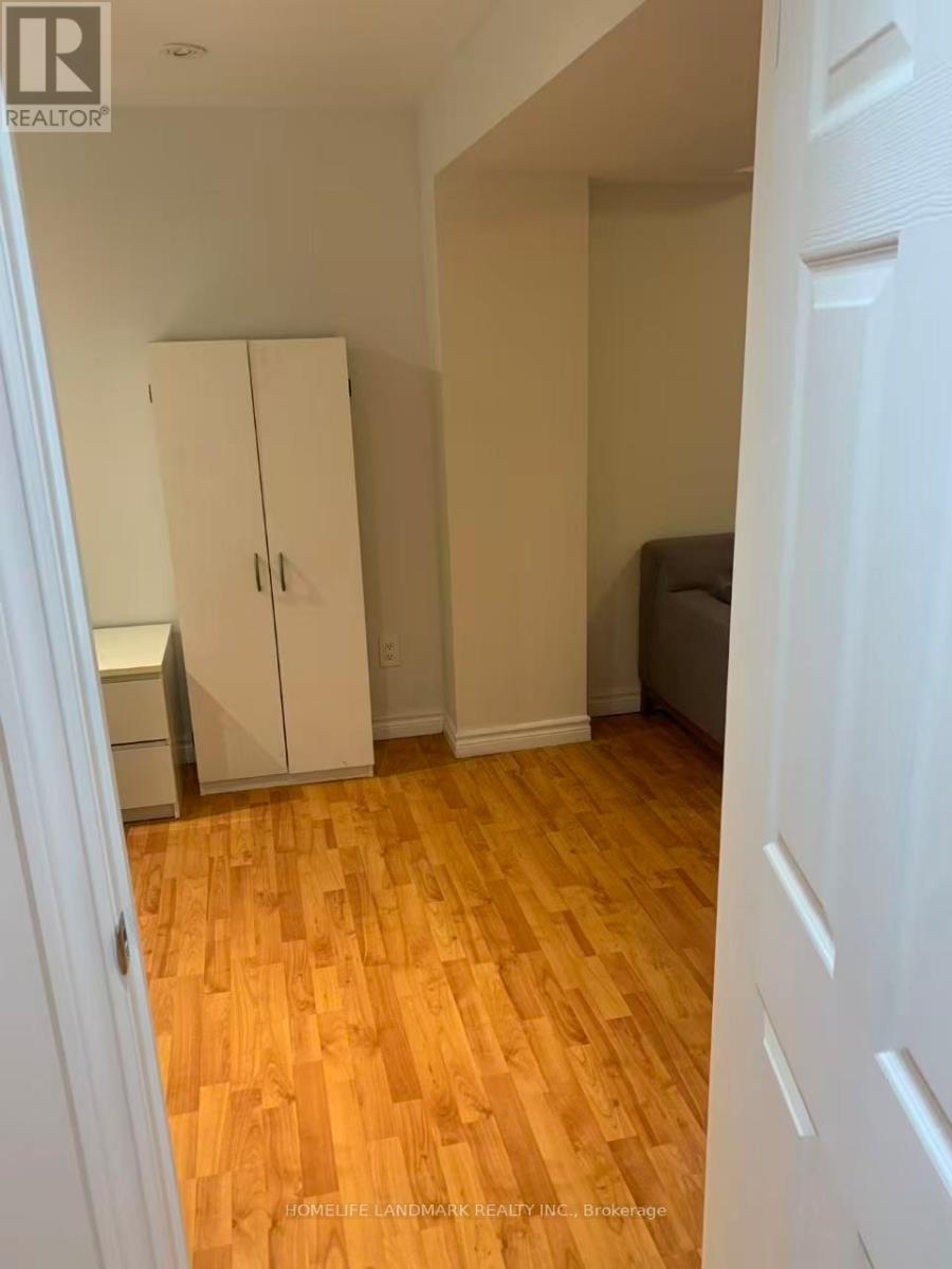 Unknown Address, ,    - Photo 2 - N13033500