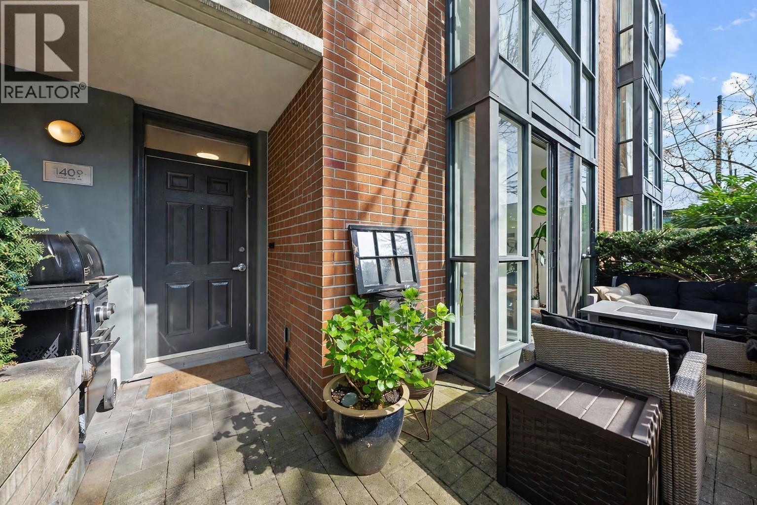 1409 W 6th Avenue, Vancouver, British Columbia  V6H 4E9 - Photo 2 - R3108433