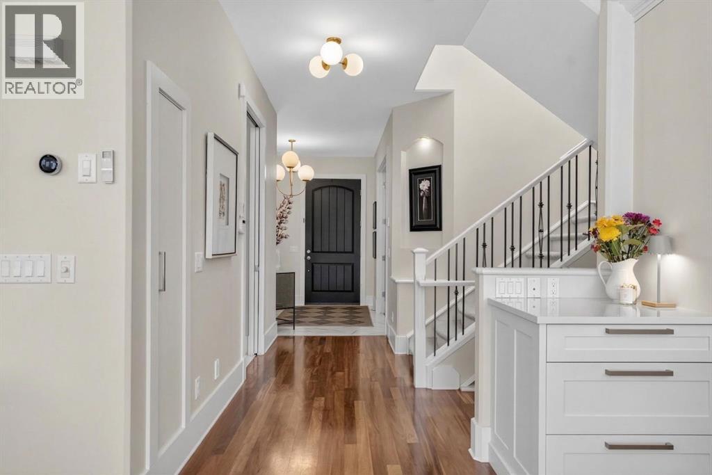 2011 43 Avenue SW, Calgary, Alberta  T2T 2N3 - Photo 9 - A2302386