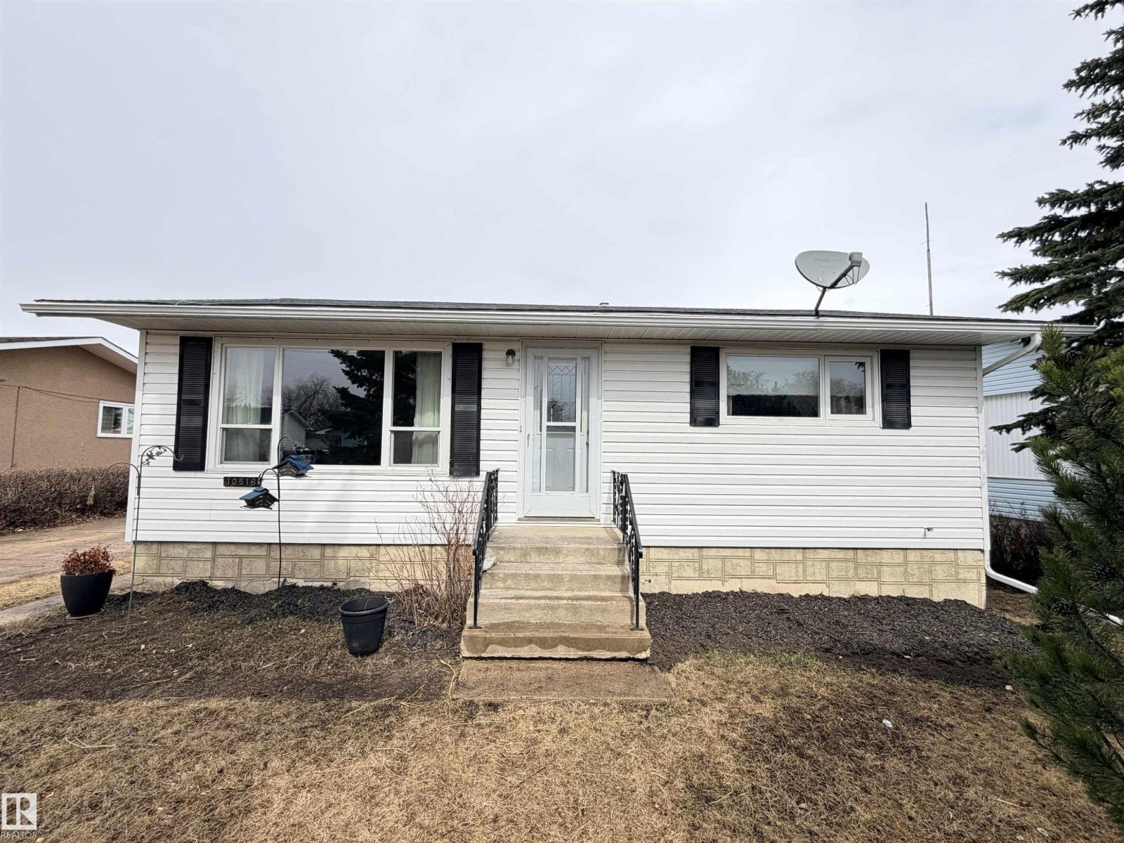 10516 104 St, Westlock, Alberta  T7P 1M1 - Photo 2 - E4483663