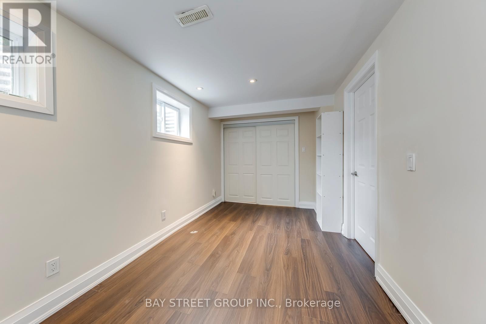 4351 Dublin Crescent, Burlington, Ontario  L7L 2S4 - Photo 4 - W13033484