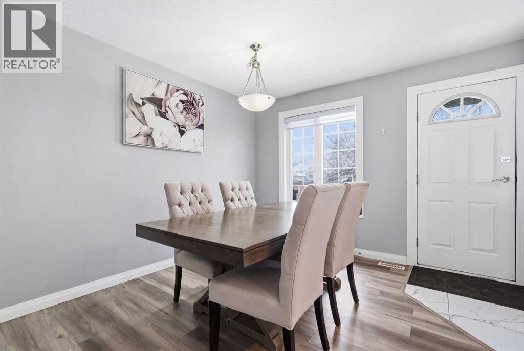 72 Abberfield Court Ne, Calgary, Alberta  T2A 7N4 - Photo 12 - A2301952